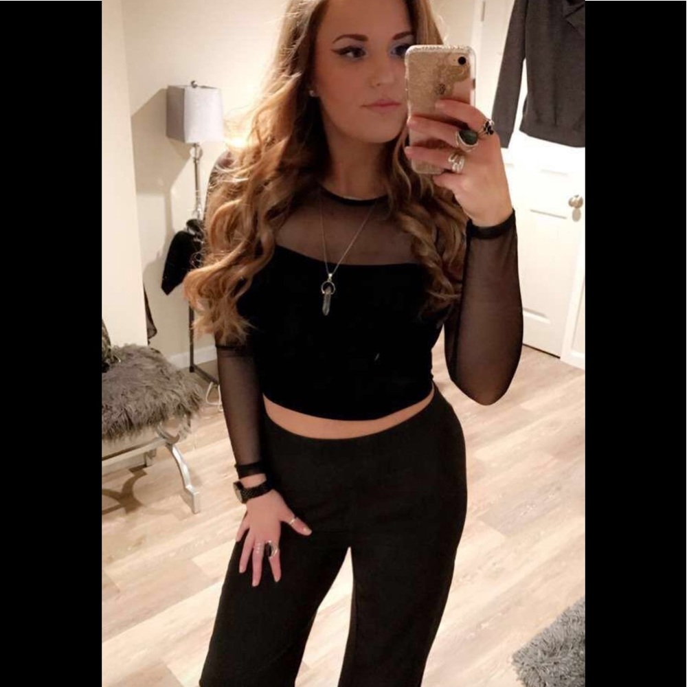 Express Black Velvet Crop Top - Picture 5 of 5